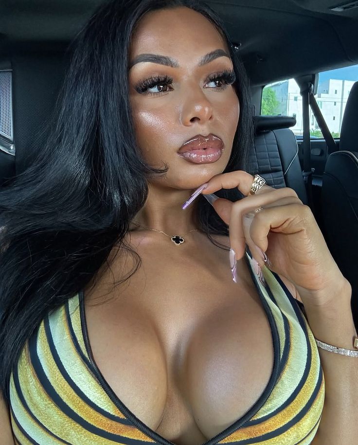 hot el salvador woman