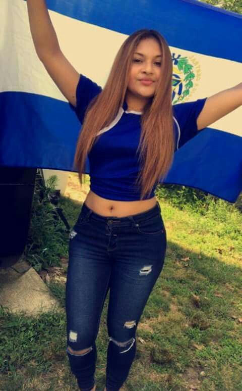 young el salvador woman